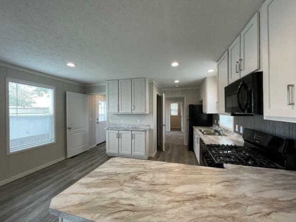 2023 Clayton 95PLH16663B Mobile Home