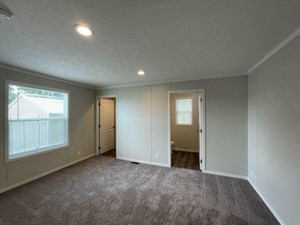 2023 Clayton 95PLH16663B Mobile Home