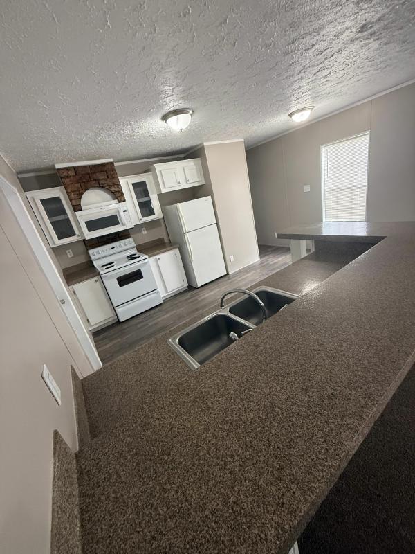 2006 Clayton Homes Inc Mobile Home For Sale
