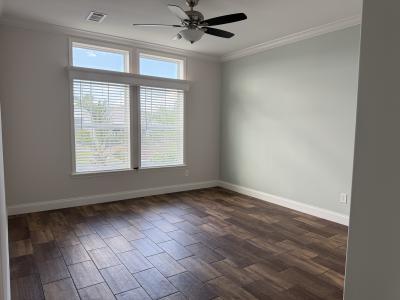 Photo 5 of 19 of home located at 2642 Pier Drive Ruskin, FL 33570