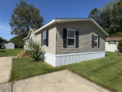 Photo 5 of 5 of home located at 28286 Oakwood Flat Rock, MI 48134