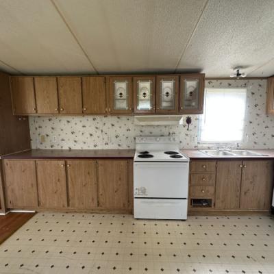 Photo 5 of 30 of home located at 121 Pompano Drive New Bern, NC 28560