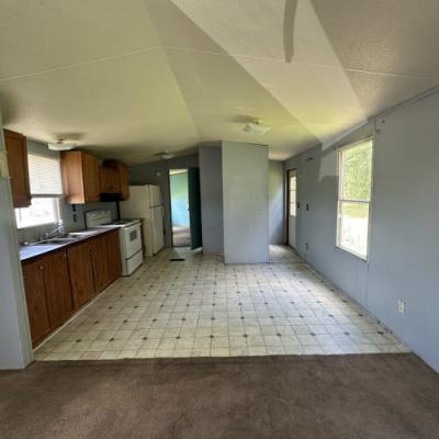 Photo 5 of 21 of home located at 141 Pompano Drive New Bern, NC 28560