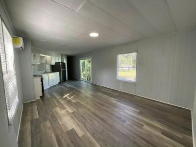 Photo 3 of 9 of home located at 11240 N Northwood Dr. #112 Inglis, FL 34449