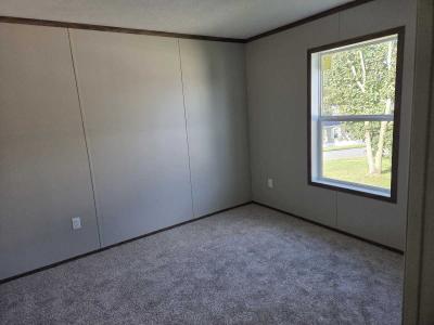 Photo 4 of 15 of home located at 191 Imperial Way Falling Waters, WV 25419