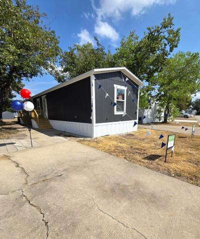 Mobile Home at 25 Colonial Dr Hutchins, TX 75141