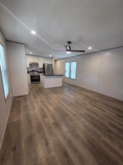 Photo 2 of 13 of home located at 25 Colonial Dr Hutchins, TX 75141