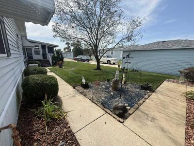 Photo 2 of 27 of home located at 22738 S. Ridge Lane Frankfort, IL 60443