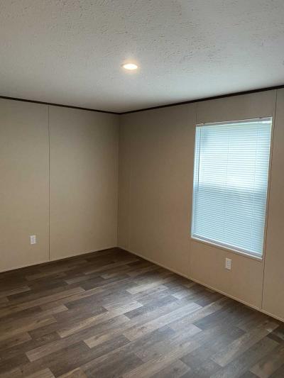 Photo 4 of 6 of home located at 115 Lena Dr Killen, AL 35645