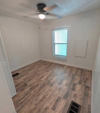 AGE 45+ PARK Mobile Home