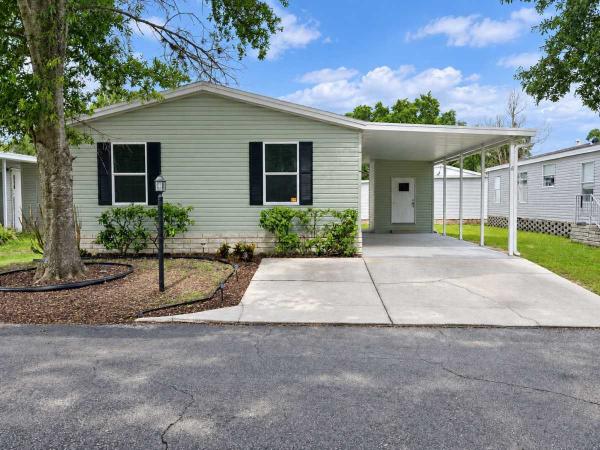 2002  Mobile Home For Sale
