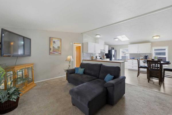 1993 REDMN Mobile Home For Sale