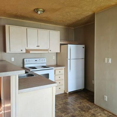 Photo 5 of 13 of home located at 1517 Cranbrook Drive Charleston, WV 25311