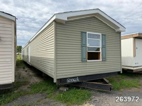 2012 COMMODORE Mobile Home For Sale