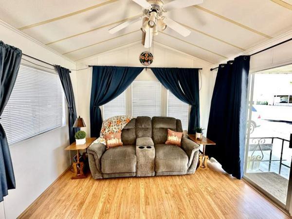 1998 Park Manufactured Home
