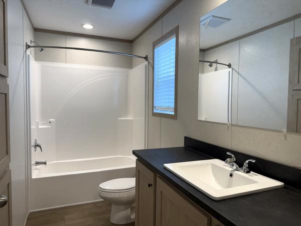 2027 clayton 95CCS24563DH26S Mobile Home