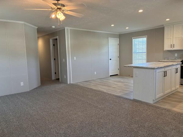 2021 Champion RA2456203 Mobile Home