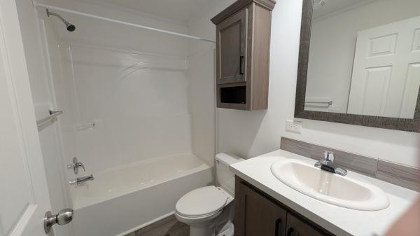 2021 Champion RA2456203 Mobile Home