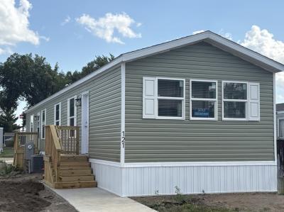 Mobile Home at 150 Highway 10 North, Site # 121 Saint Cloud, MN 56304
