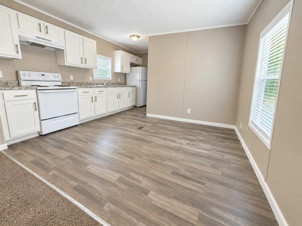 2007 Clayton Homes Inc Mobile Home For Sale