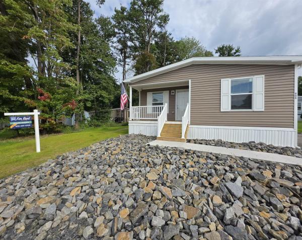 Photo 1 of 2 of home located at 605 6th Street Avoca, PA 18641