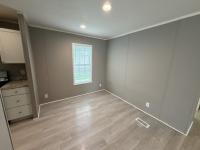 2018 Champion RA2860205 Mobile Home