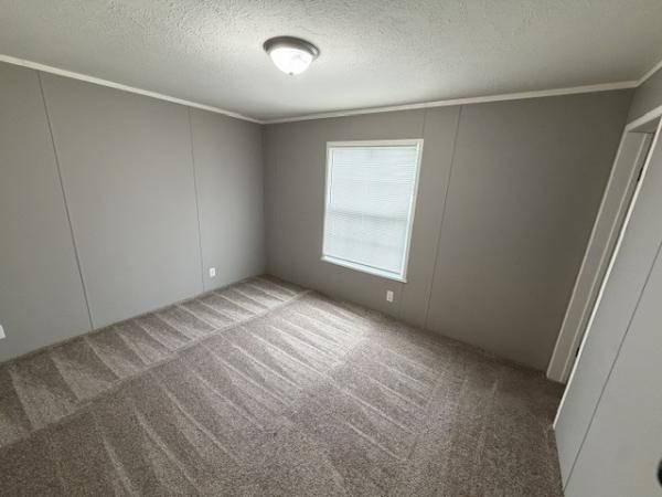 2018 Champion RA2860205 Mobile Home