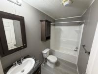 2018 Champion RA2860205 Mobile Home