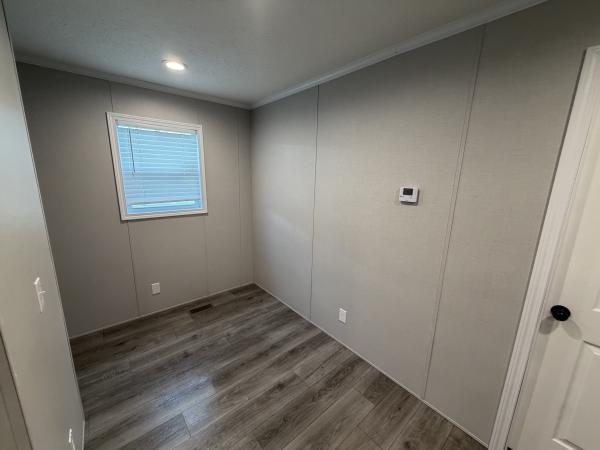 2025 Champion RAP1666H32085 Mobile Home