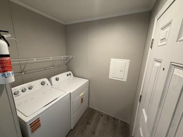 2025 Champion RAP1666H32085 Mobile Home