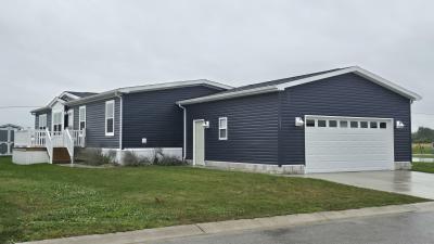 Mobile Home at 27484 Oregon Rd, Lot 204 Perrysburg, OH 43551
