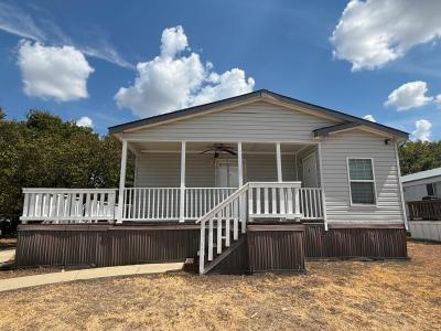 Mobile Home at 913 Cardinal Drive Lot Cd0913 Desoto, TX 75115