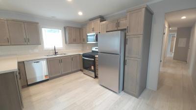Mobile Home at 136 Delaware Circle Lot 136De Elyria, OH 44035