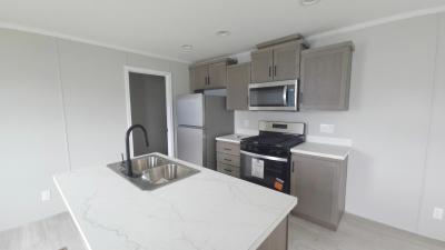Mobile Home at 140 Pennsylvania Ave Lot 140Pa Elyria, OH 44035