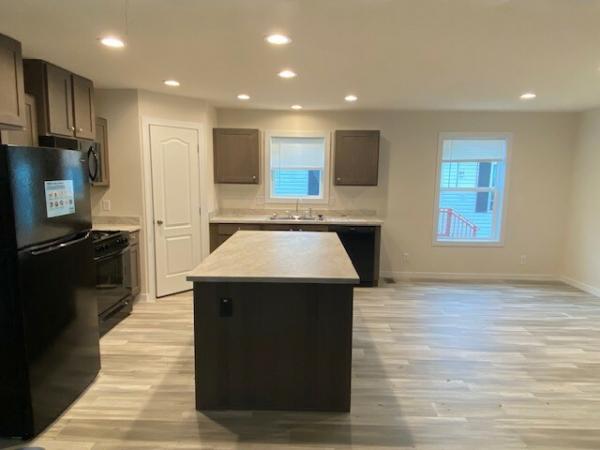 2023 Clayton 81RDH28523B Mobile Home