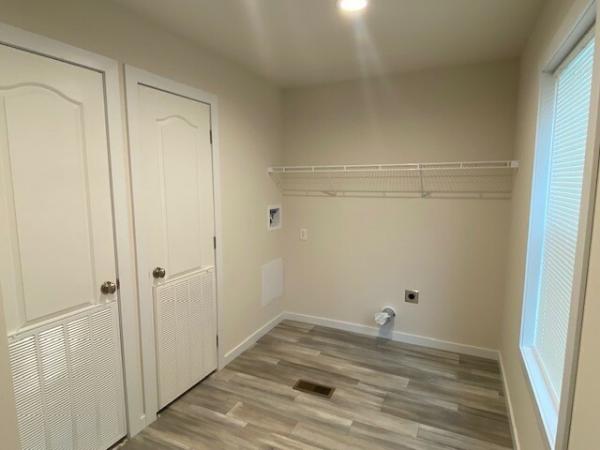 2023 Clayton 81RDH28523B Mobile Home