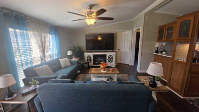 Photo 4 of 40 of home located at 13553 Pear St Carleton, MI 48117