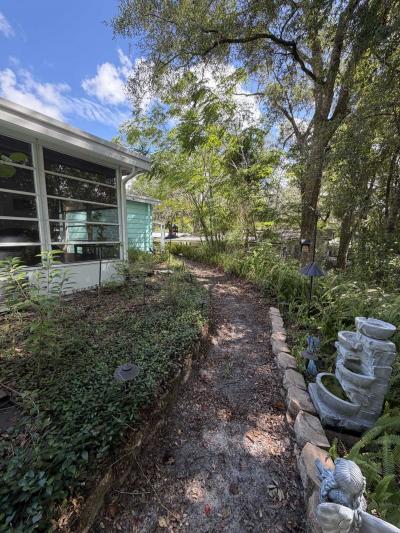 Photo 4 of 28 of home located at 307 Notch Lane Deland, FL 32724