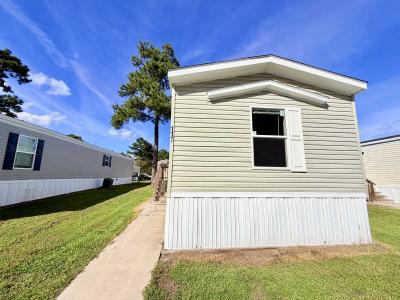 Photo 4 of 20 of home located at 117 Daisy St Jacksonville, NC 28546