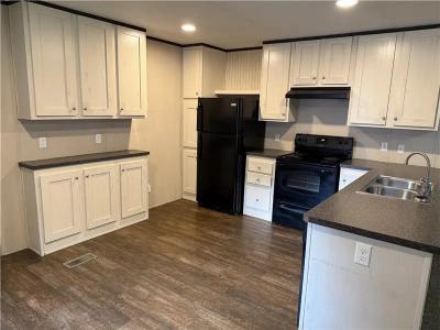 Photo 4 of 13 of home located at 186 Sue Ellen Ave Belton, MO 64012