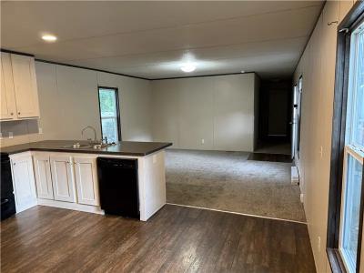 Photo 5 of 13 of home located at 186 Sue Ellen Ave Belton, MO 64012