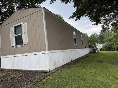 Photo 3 of 13 of home located at 186 Sue Ellen Ave Belton, MO 64012