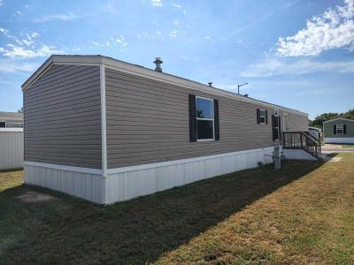 Photo 4 of 15 of home located at 5135 S. Hydraulic St. Wichita, KS 67216