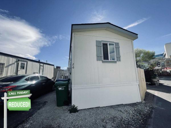 2024 CHAMPION HOME BUILDERS INC Mobile Home For Sale