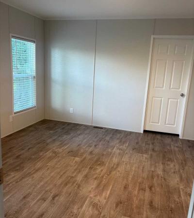 Photo 4 of 16 of home located at 215 Stratton Ridge #58 Clute, TX 77531