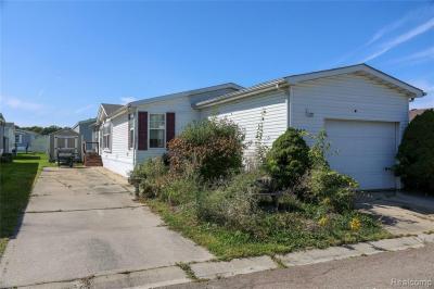 Mobile Home at 1843 Parklawn Ypsilanti, MI 48198