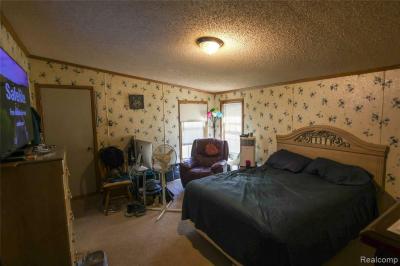 Photo 5 of 9 of home located at 1843 Parklawn Ypsilanti, MI 48198