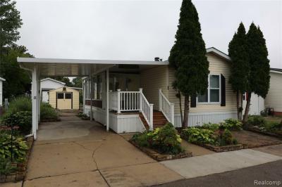 Mobile Home at 42 Brentwood Dr White Lake, MI 48386
