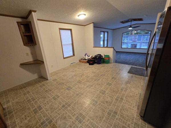 2005 Schult Manor Hill Mobile Home