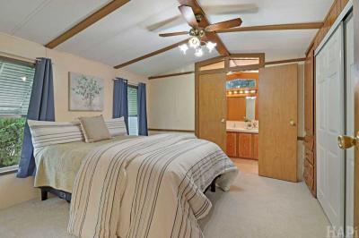 Mobile Home at 32605 N Center Lane Grayslake, IL 60030
